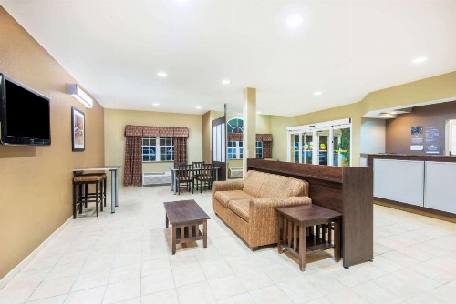 Microtel Inn & Suites By Wyndham Montgomery image 13